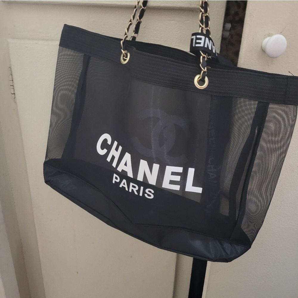 Black Chanel tote+chanel ribbon included!!! - Picture 3 of 6